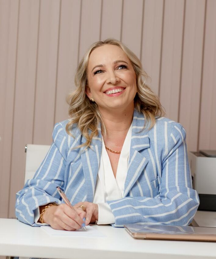 Dra. Fernanda Dessbesell